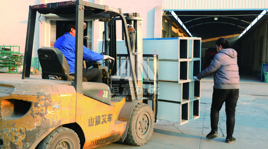 Henan hengfu 10 ton powder feed unit go abroad, quality can be seen