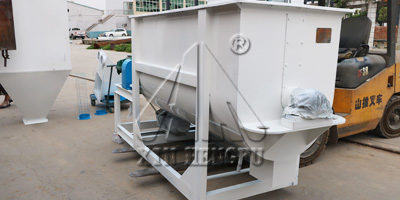 Powder feed unit to Tibet